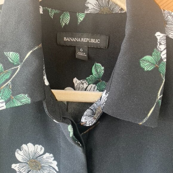 Banana Republic semi-formal Romper, Whimsical, black with white floral detail - Picture 3 of 8